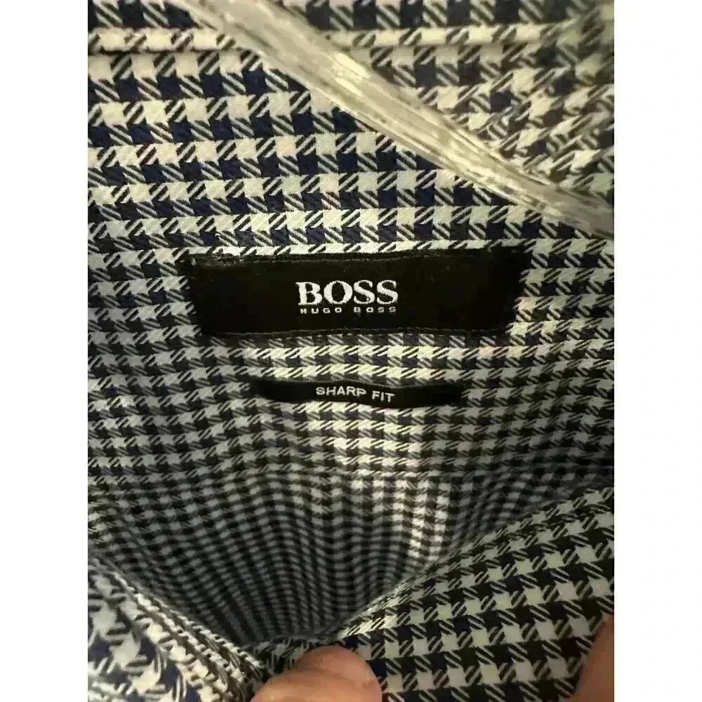 Hugo Boss Men's Dress Shirt 16.5 - 32/33  Elegance and Sophistication Redefined - Picture 2 of 5